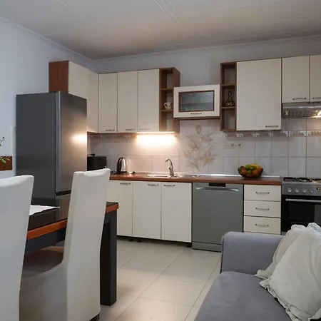 Holiday Ines Apartment
