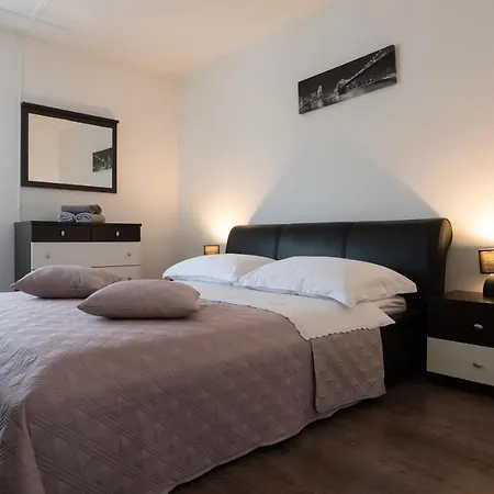 Holiday Ines Apartment *